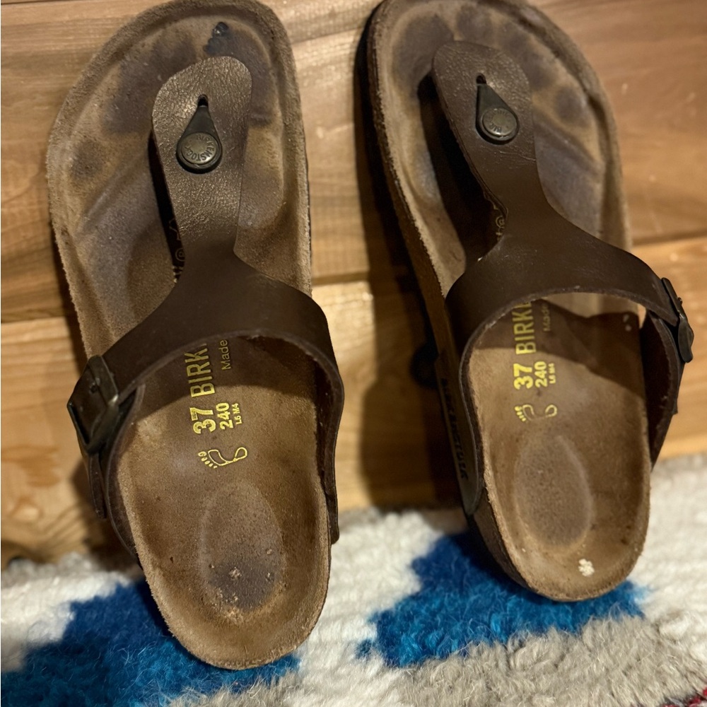 Birkenstock Gizeh Bronze-Brown Sandals